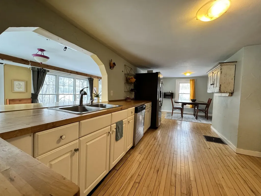 405 Cross Road Bradford VT 05033