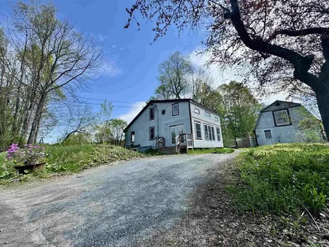 405 Cross Road Bradford VT 05033