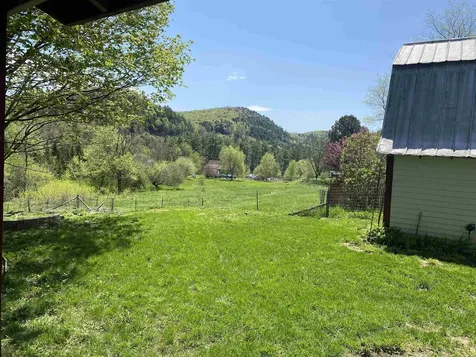 405 Cross Road Bradford VT 05033