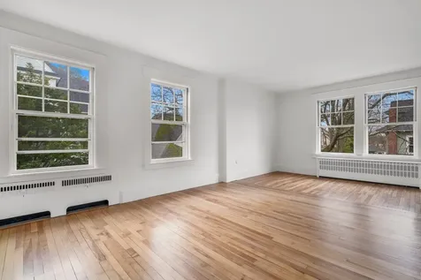 2124 Elm Street Manchester NH 03104