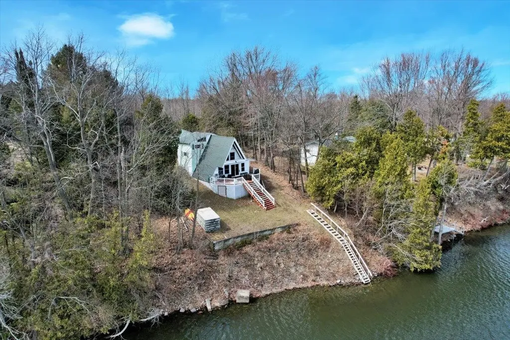 1780 Pelots Point Road North Hero VT 05474