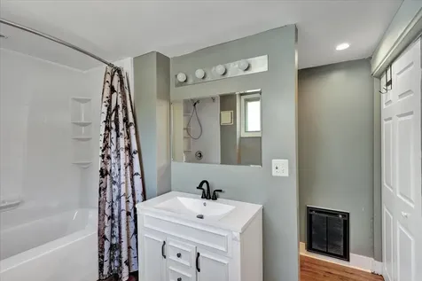 1780 Pelots Point Road North Hero VT 05474