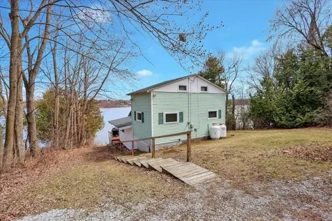 1780 Pelots Point Road North Hero VT 05474