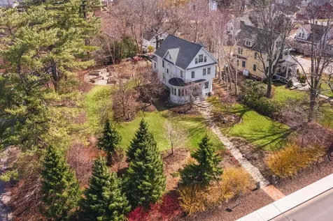 28 Wentworth Street Kittery ME 03904