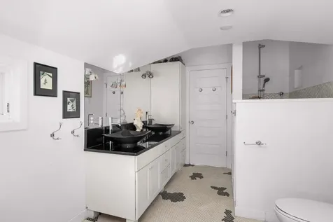 28 Wentworth Street Kittery ME 03904