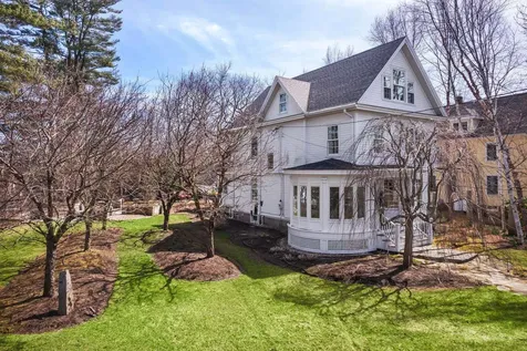 28 Wentworth Street Kittery ME 03904