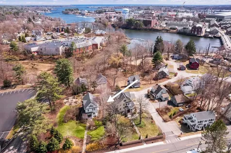 28 Wentworth Street Kittery ME 03904