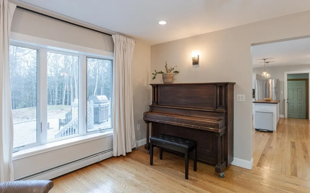 12 Winch Hill Road Swanzey NH 03446