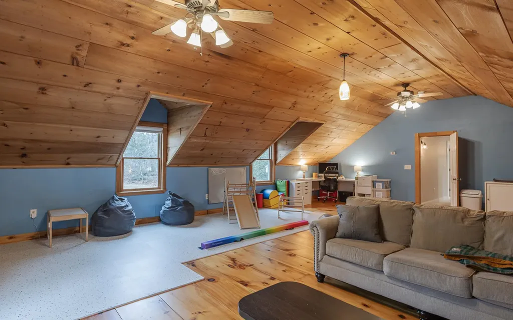 12 Winch Hill Road Swanzey NH 03446