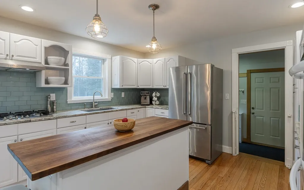 12 Winch Hill Road Swanzey NH 03446