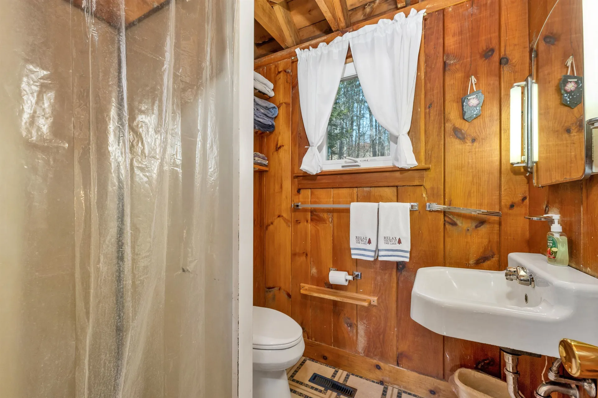 18 Donald Drive Alton NH 03810