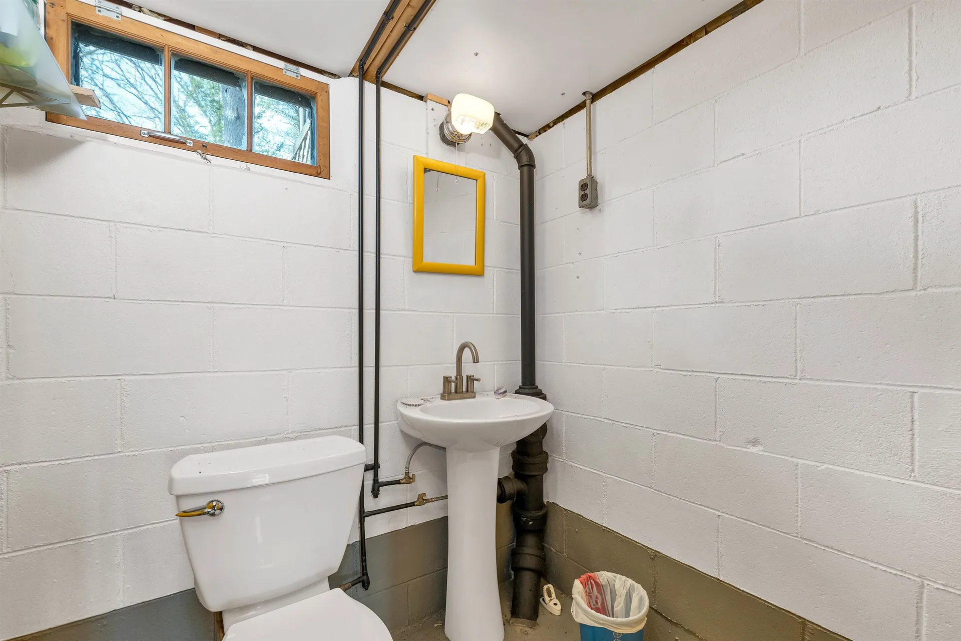 18 Donald Drive Alton NH 03810