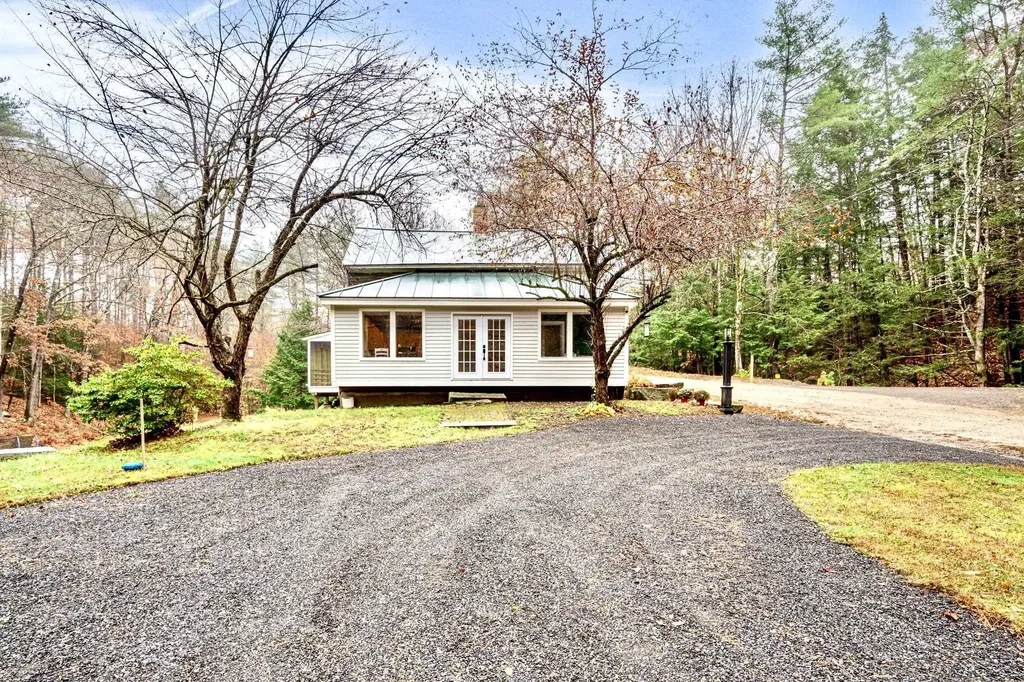 141 Colby Crossing Road Henniker NH 03242