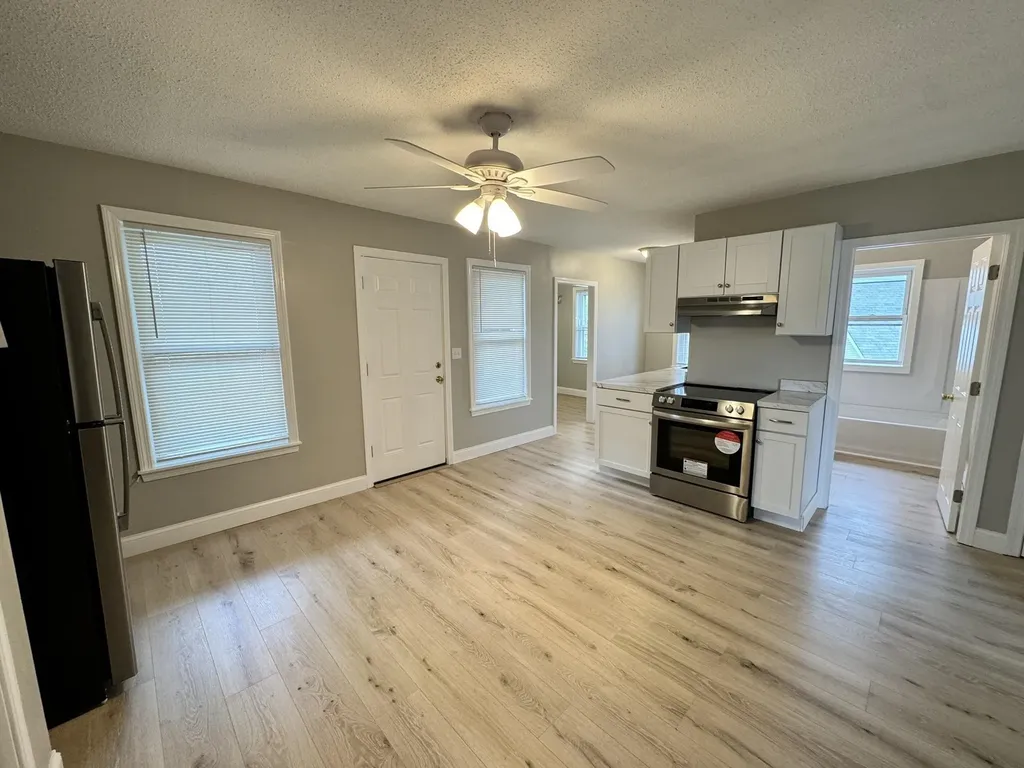 37 Brown Avenue Manchester NH 03101