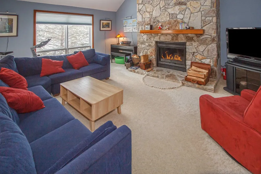 4 L Trailside Village Way Dover VT 05356