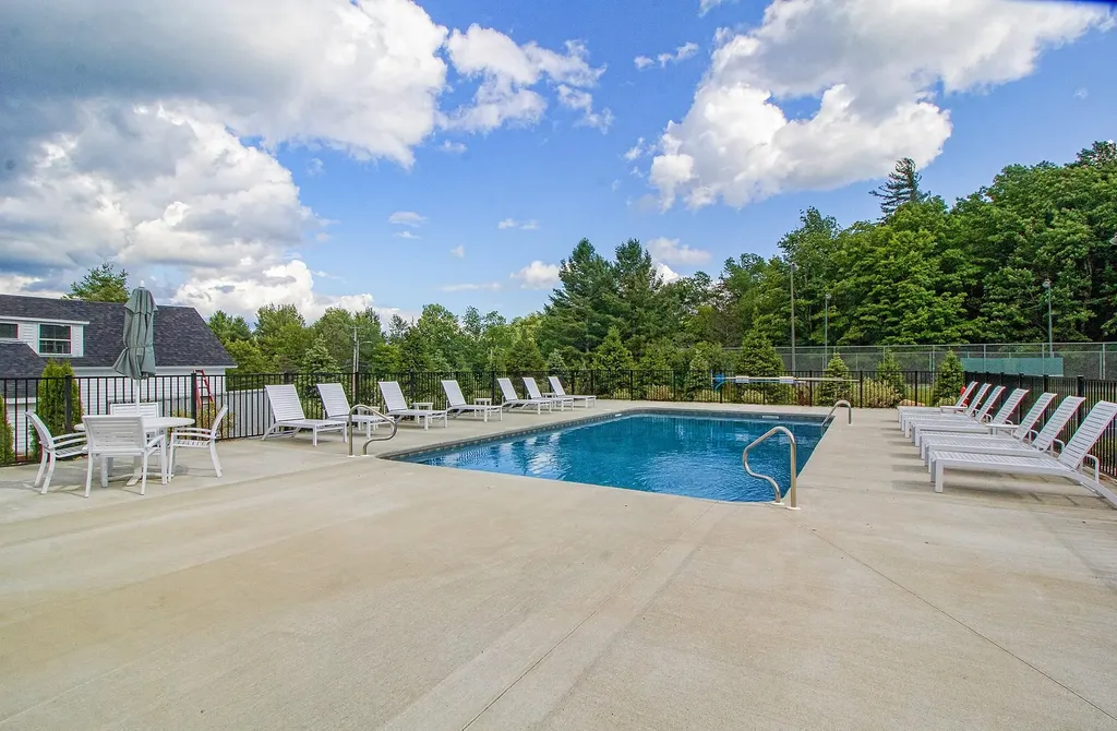 4 L Trailside Village Way Dover VT 05356