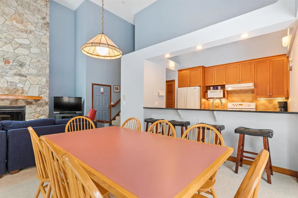 4 L Trailside Village Way Dover VT 05356