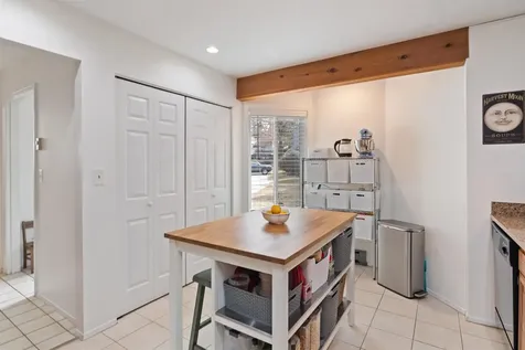 22 Chelsea Circle South Burlington VT 05403-7260