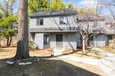 22 Chelsea Circle South Burlington VT 05403-7260