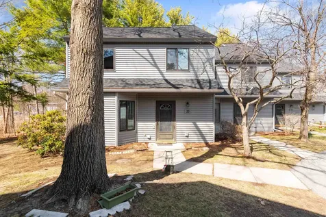 22 Chelsea Circle South Burlington VT 05403-7260