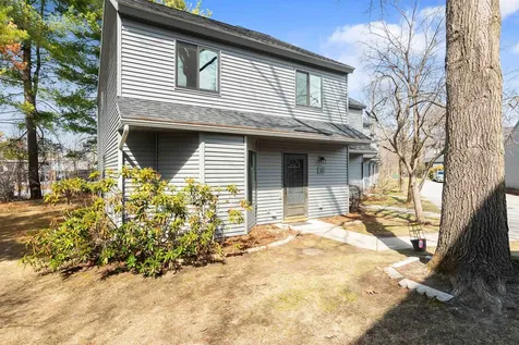 22 Chelsea Circle South Burlington VT 05403-7260