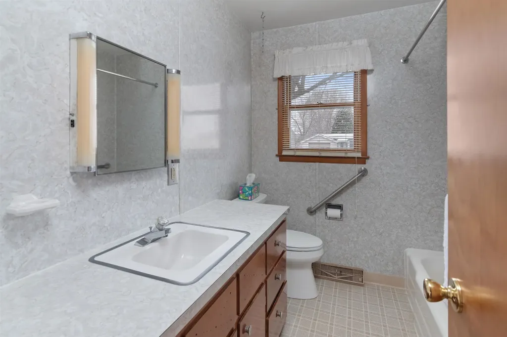 29 Richard Street Winooski VT 05404