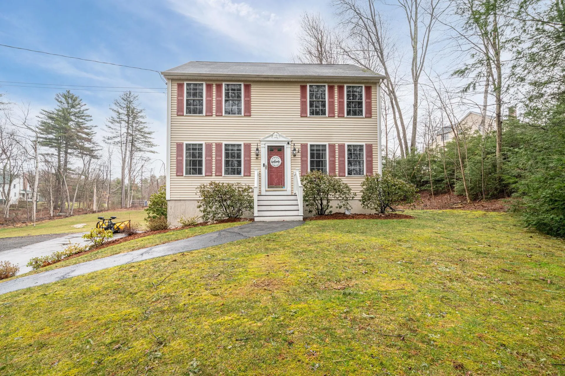 52 Zapora Drive Hooksett NH 03106
