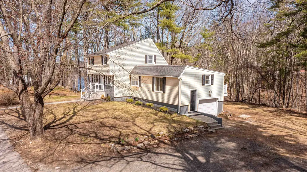 3 Roux Avenue Salem NH 03079