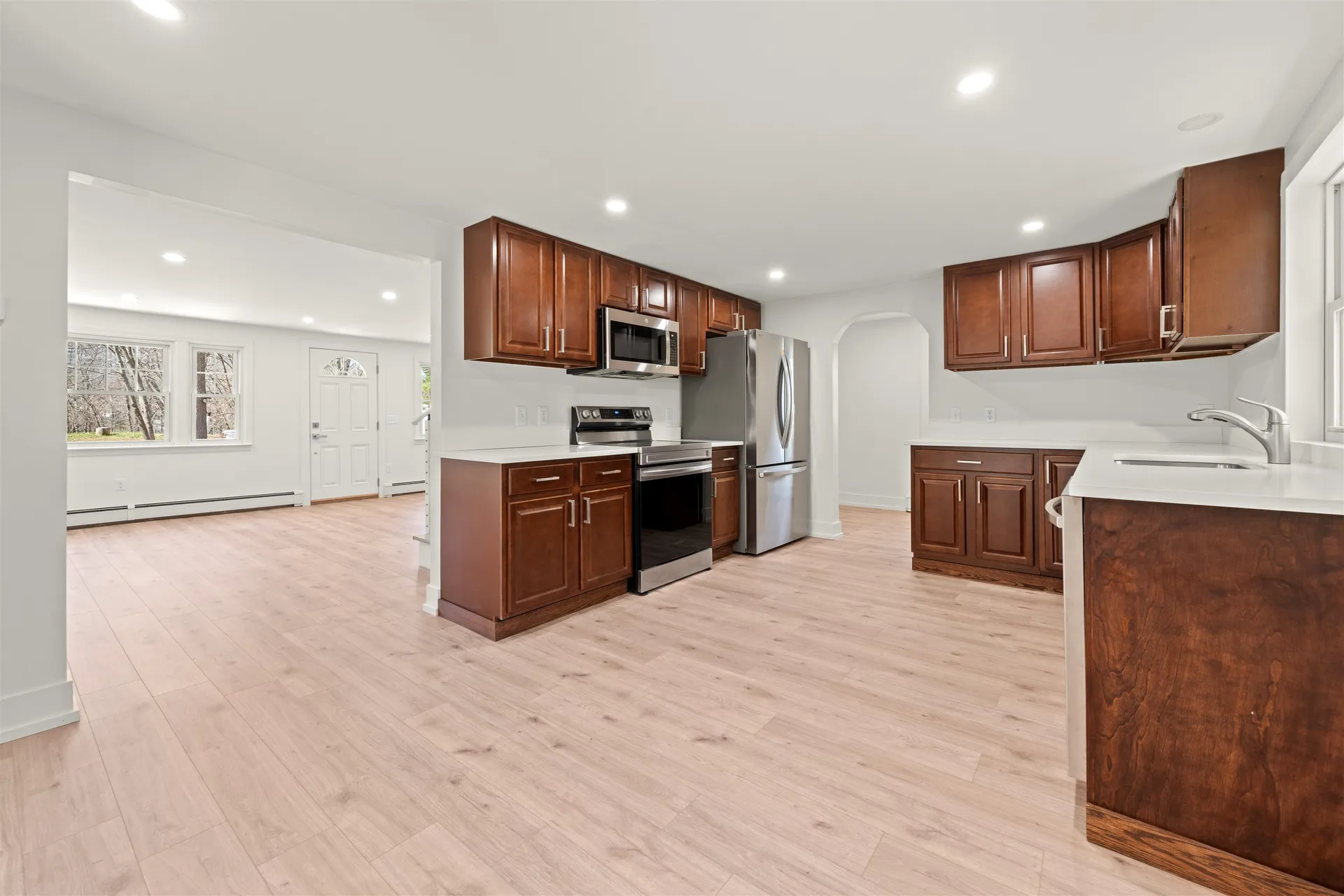 3 Roux Avenue Salem NH 03079