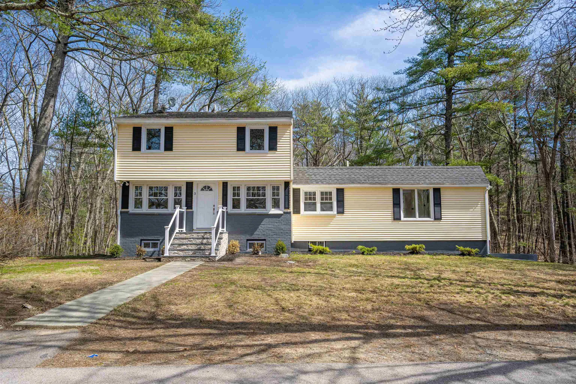 3 Roux Avenue Salem NH 03079