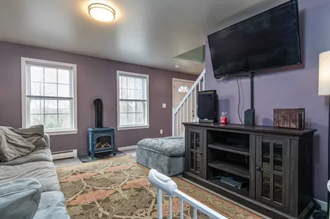 146 Sherwood Circle Brattleboro VT 05301