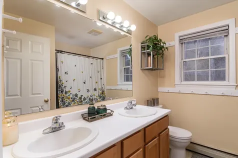 146 Sherwood Circle Brattleboro VT 05301