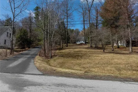 146 Sherwood Circle Brattleboro VT 05301