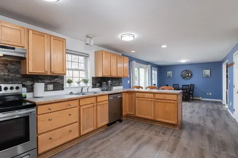 146 Sherwood Circle Brattleboro VT 05301