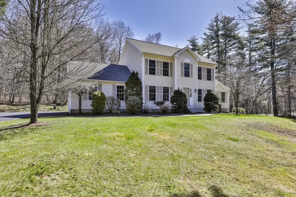 17 Greenleaf Street Merrimack NH 03054
