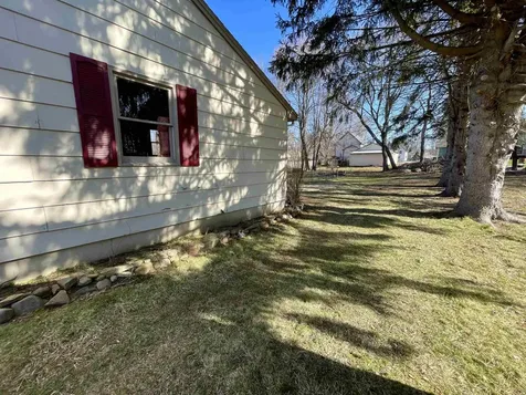 34 Adams Avenue Rochester NH 03867