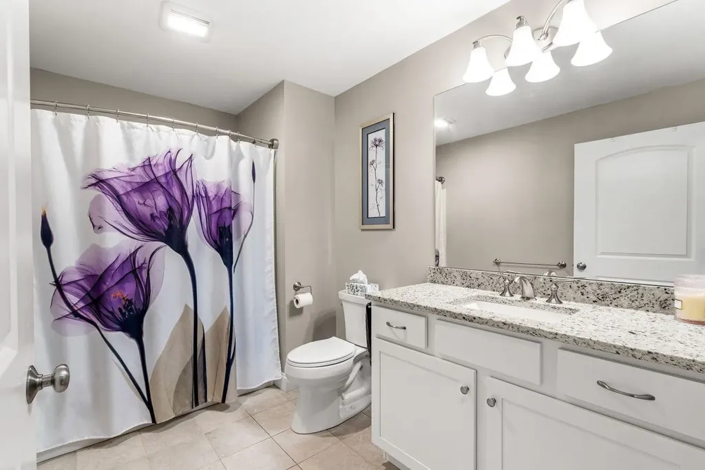 8 Strawberry Lane Hooksett NH 03106