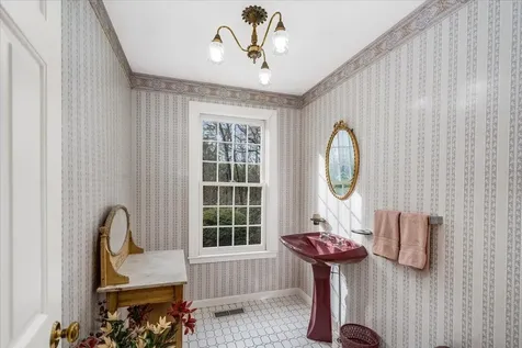 3 Carol Ann Lane Amherst NH 03031