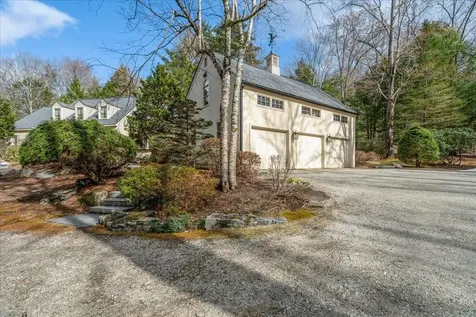 3 Carol Ann Lane Amherst NH 03031