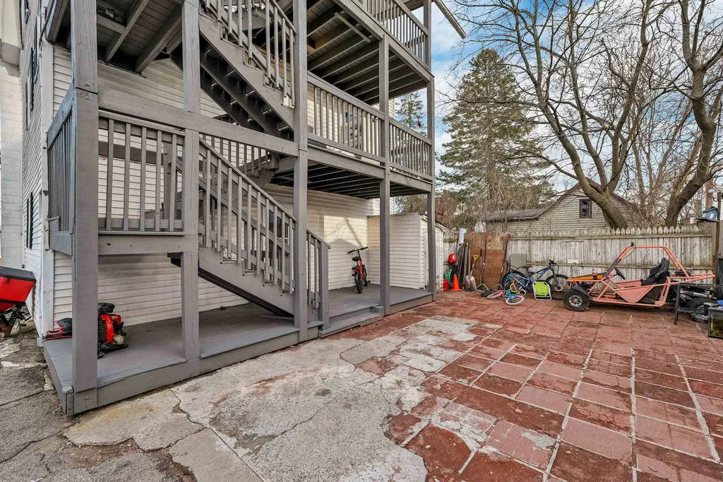 296 Bartlett Street Manchester NH 03102