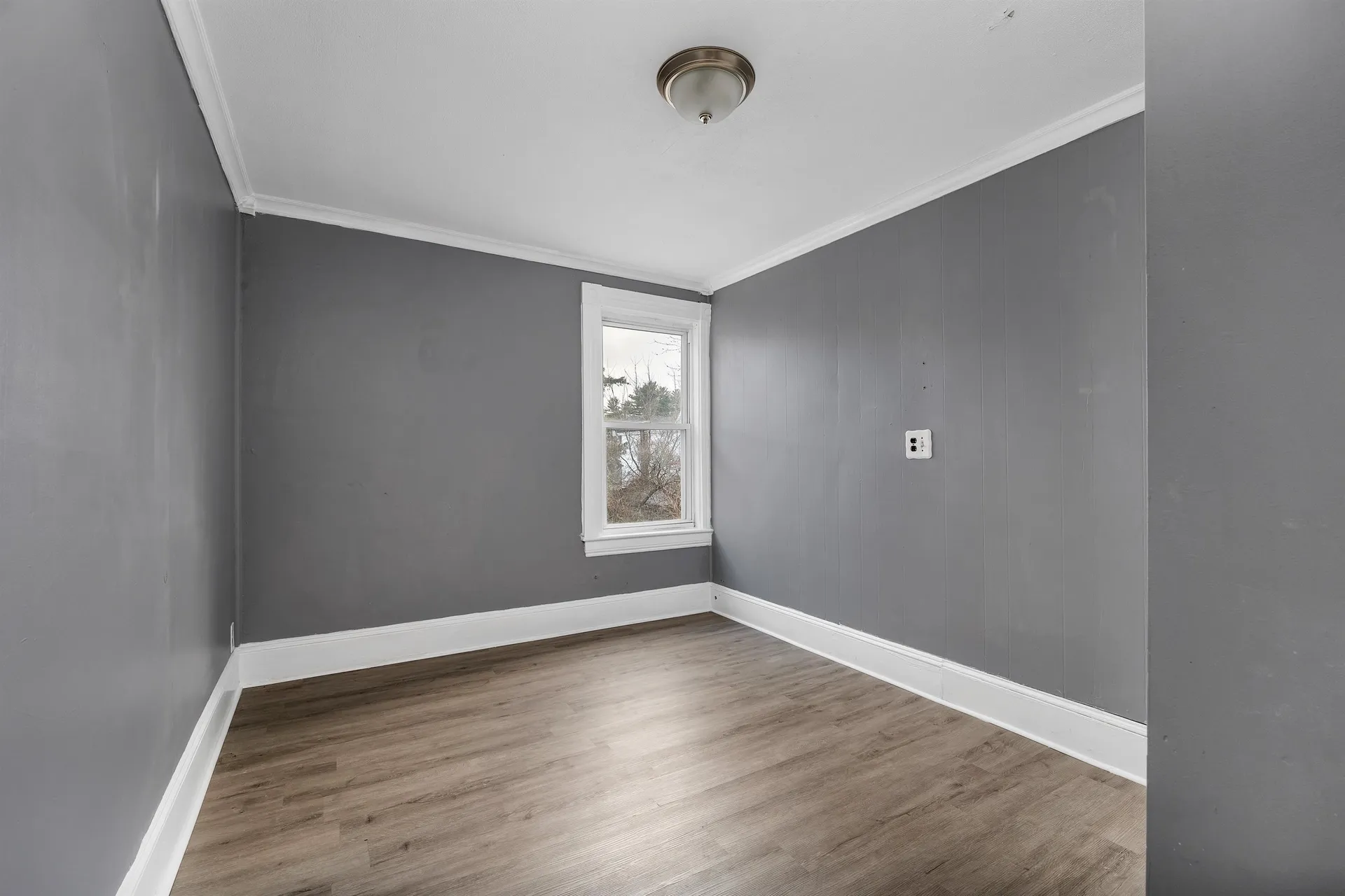 296 Bartlett Street Manchester NH 03102