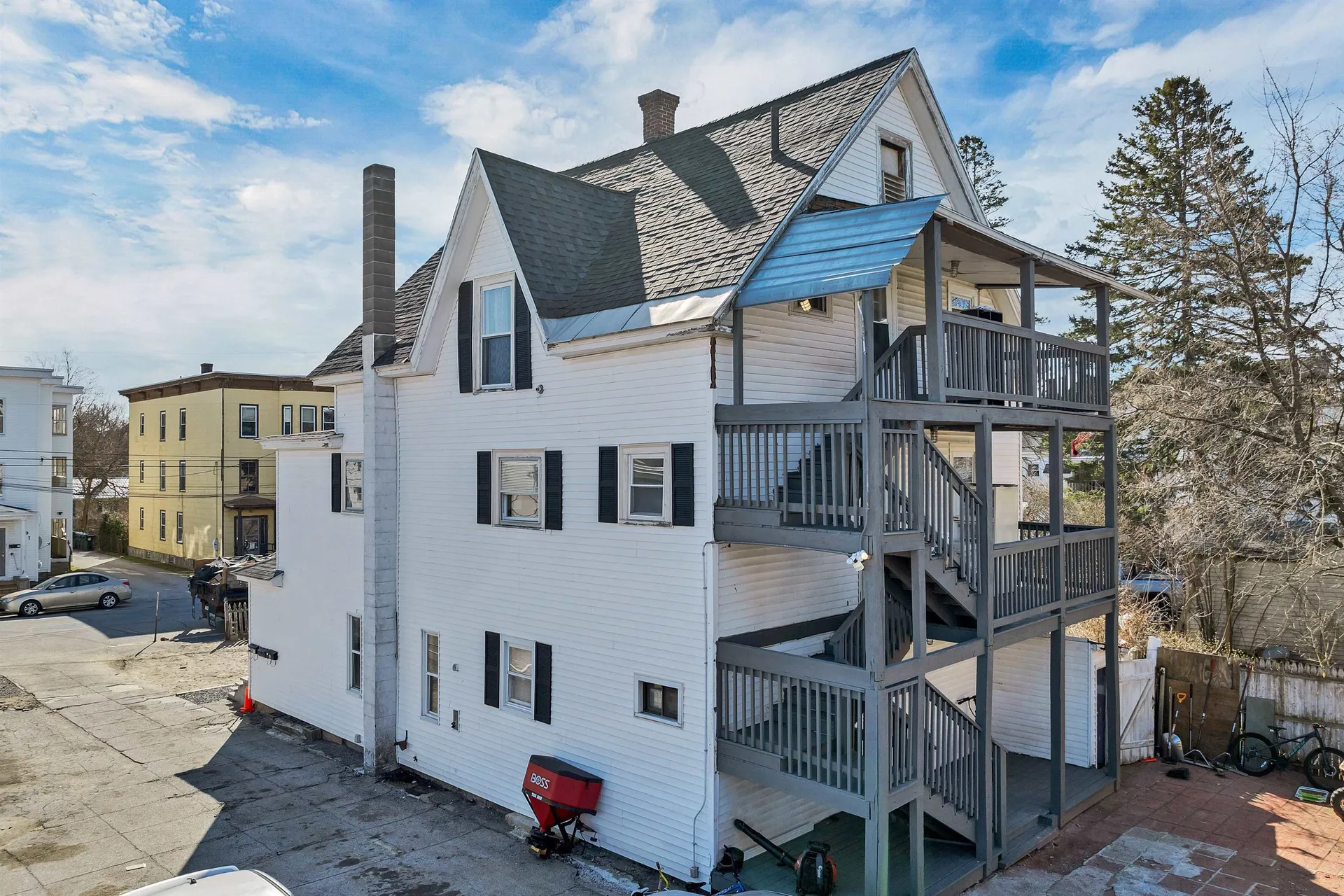 296 Bartlett Street Manchester NH 03102