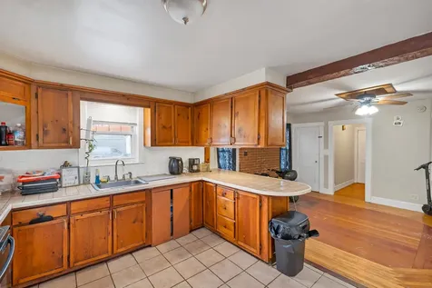 296 Bartlett Street Manchester NH 03102
