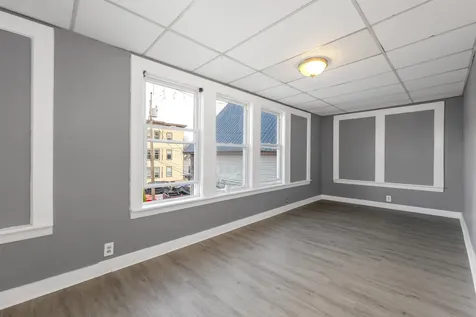 296 Bartlett Street Manchester NH 03102