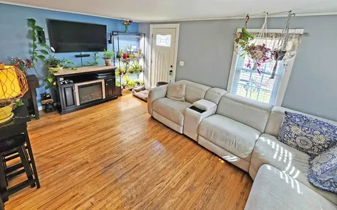 11 Lyons Street Rochester NH 03867