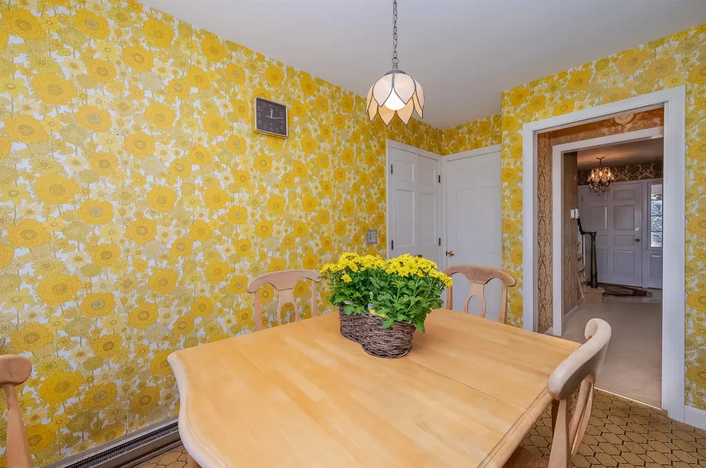 24 Hillcrest Drive Dover NH 03820