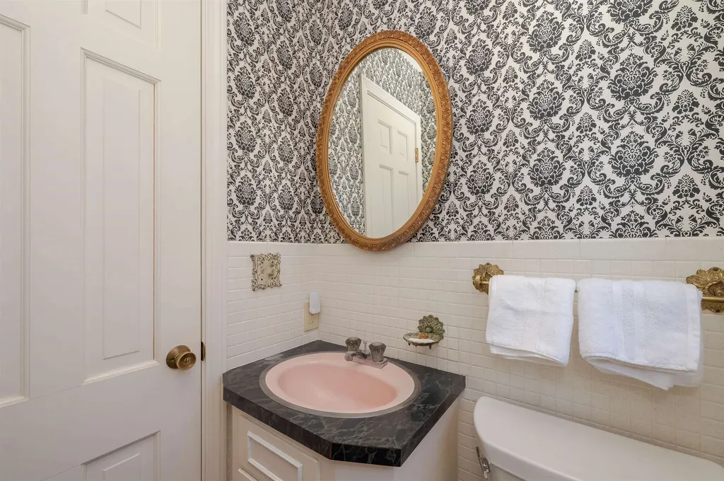 24 Hillcrest Drive Dover NH 03820