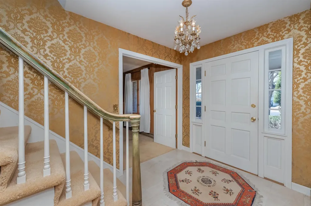 24 Hillcrest Drive Dover NH 03820