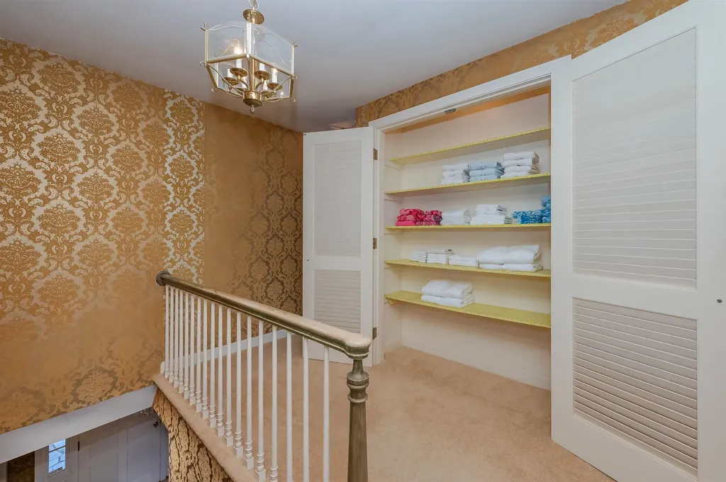 24 Hillcrest Drive Dover NH 03820