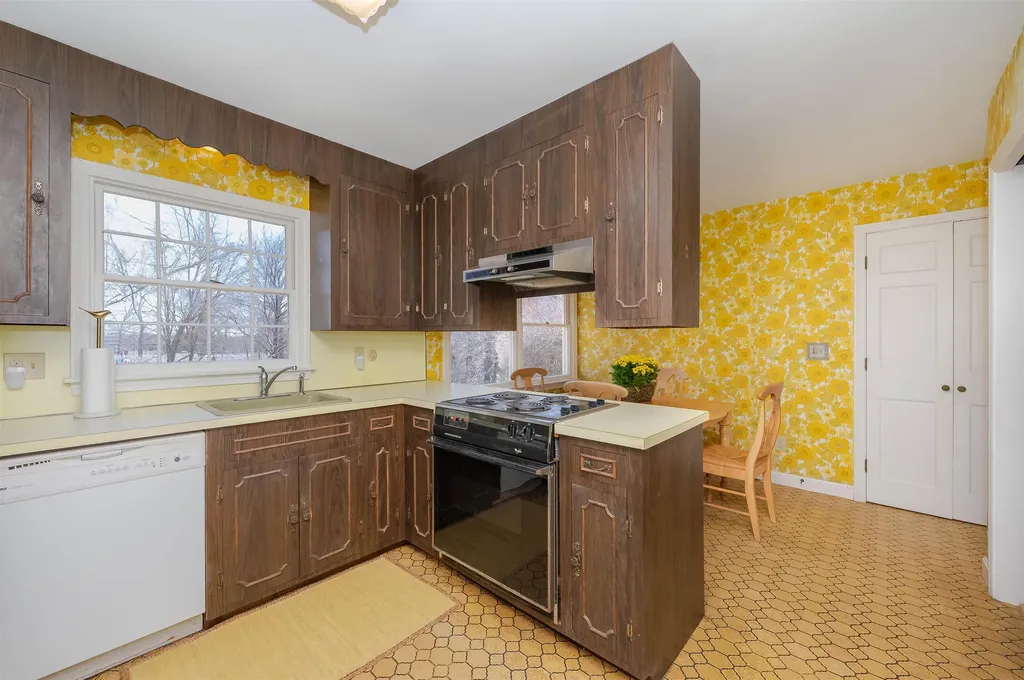 24 Hillcrest Drive Dover NH 03820